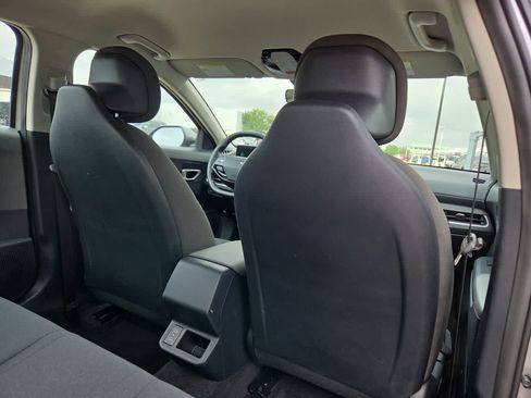 Used 2025 Kia K4 FWD image 16