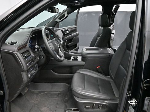 Used 2023 Chevrolet Tahoe Z71 w/ Z71 Off-Road Package AWD/4WD image 12