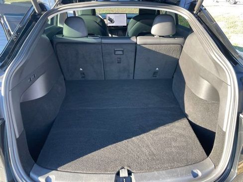 Used 2021 Tesla Model Y Long Range image 12