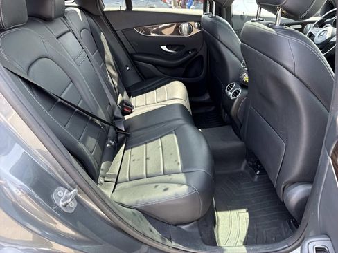 Used 2017 Mercedes-Benz GLC 300 4MATIC image 26