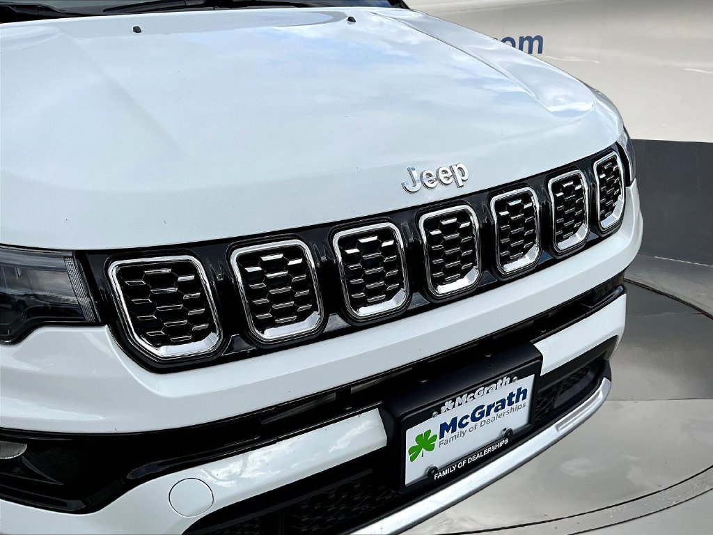 Used 2025 Jeep Compass Limited AWD/4WD image 35
