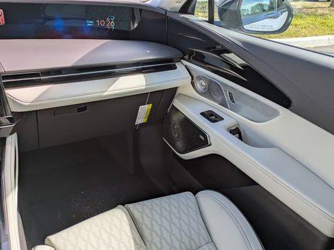 New 2026 Lincoln Nautilus Black Label AWD/4WD image 17
