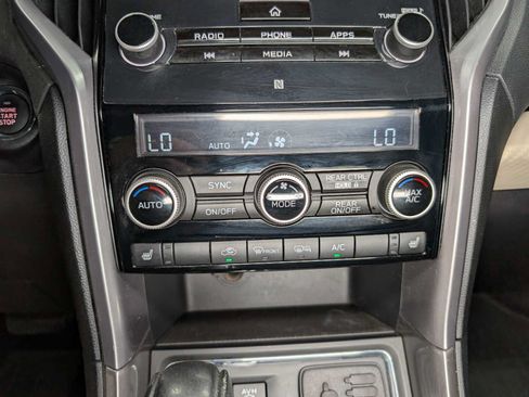 Used 2019 Subaru Ascent Premium w/ Popular Package #2 AWD/4WD image 30