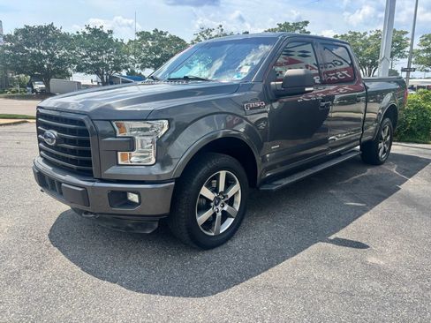 Used 2015 Ford F150 XLT w/ Equipment Group 302A Luxury AWD/4WD image 8