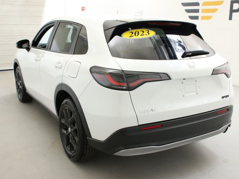 Used 2023 Honda HR-V Sport image 6