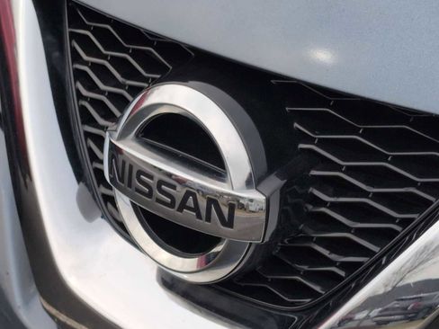 Used 2014 Nissan Rogue S w/ S Family Package image 12