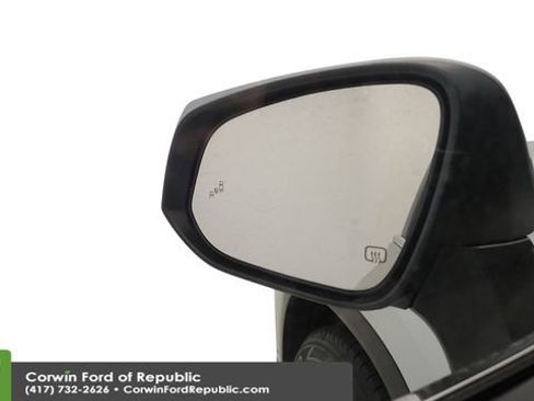 Used 2024 Toyota Highlander LE image 12