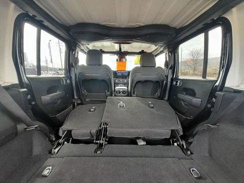 Used 2024 Jeep Wrangler Unlimited Rubicon AWD/4WD image 51