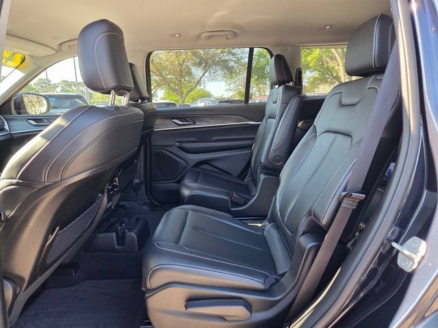Used 2023 Jeep Grand Cherokee L Limited RWD image 13