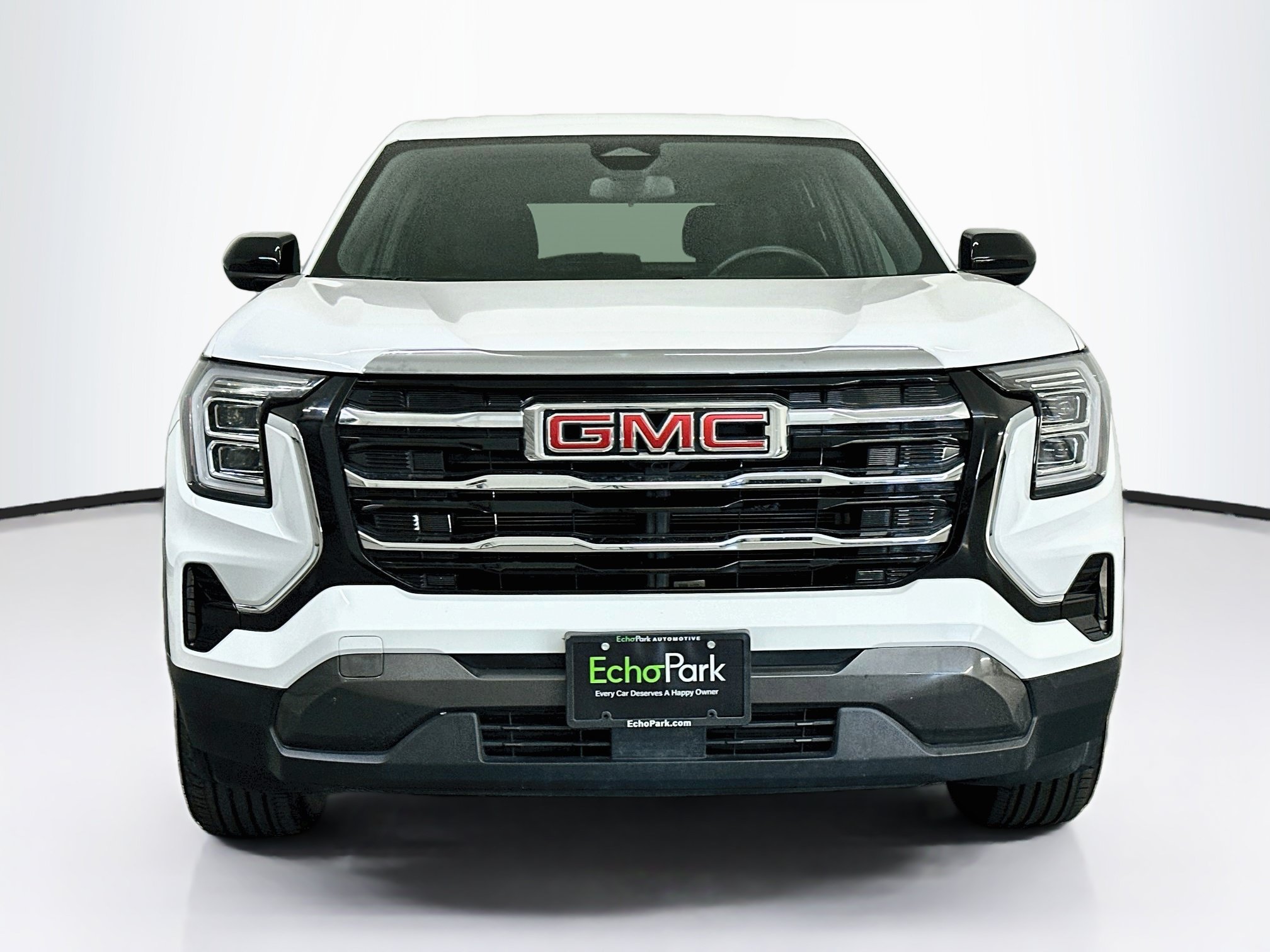 Used 2025 GMC Terrain Elevation AWD/4WD image 2