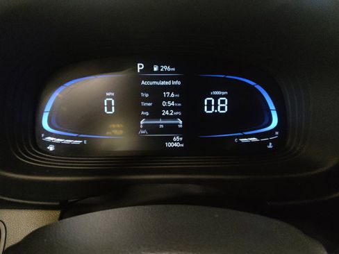 Used 2024 Hyundai Venue SEL image 23