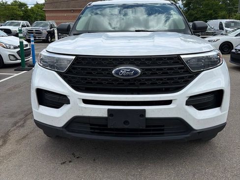 Used 2023 Ford Explorer 4WD image 2