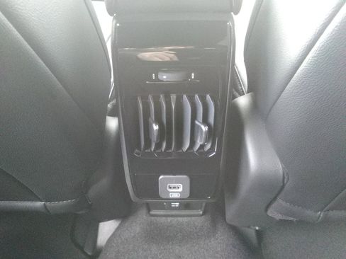 New 2026 Jeep Compass Latitude AWD/4WD image 11