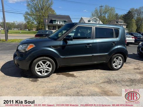 Used 2011 Kia Soul + w/ Audio Pkg FWD image 4