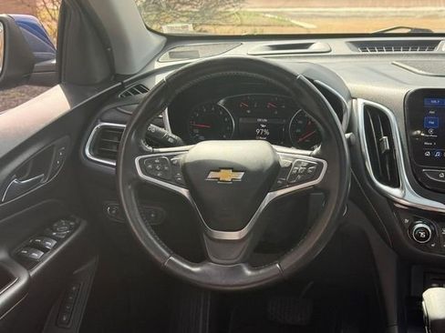 Used 2022 Chevrolet Equinox Premier image 11