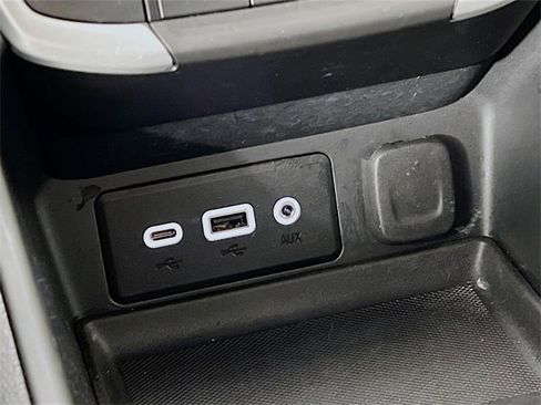 Used 2023 GMC Terrain SLE w/ Driver Convenience Package image 20