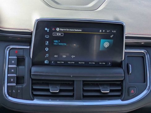 Used 2024 Chevrolet Suburban RST w/ Luxury Package AWD/4WD image 28