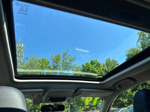 Used 2019 Subaru Forester Premium AWD/4WD image 31