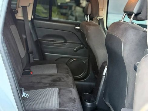 Used 2017 Jeep Compass Sport FWD image 13
