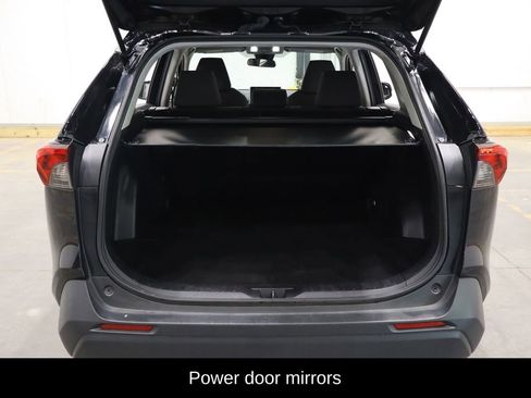 Used 2023 Toyota RAV4 XLE AWD/4WD image 17