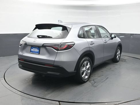 Certified 2024 Honda HR-V LX image 6