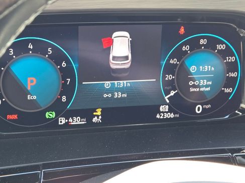 Used 2024 Volkswagen Atlas Cross Sport SE image 9