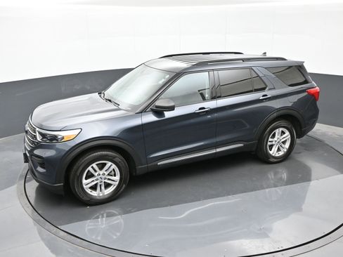 Used 2022 Ford Explorer XLT image 33
