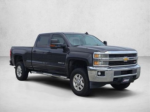 Used 2015 Chevrolet Silverado 2500 LT w/ LT Convenience Package AWD/4WD image 3