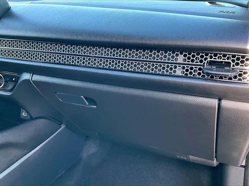 Used 2023 Honda HR-V Sport image 18