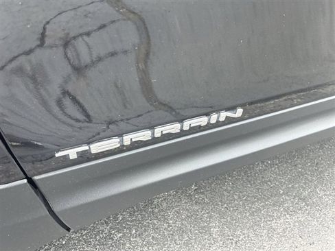 Used 2023 GMC Terrain SLE FWD image 30