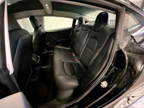 Used 2022 Tesla Model 3 image 22