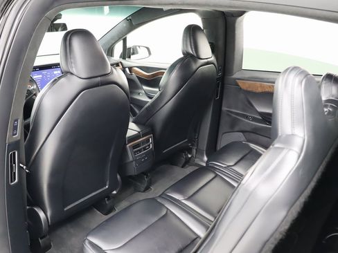 Used 2020 Tesla Model X Long Range image 16