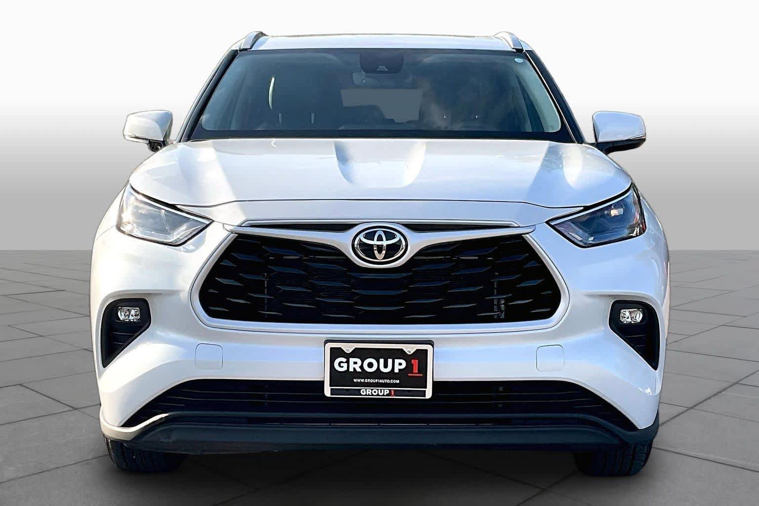 Used 2026 Toyota Highlander XLE AWD/4WD image 4