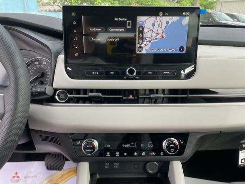 New 2026 Mitsubishi Outlander SE FWD image 20