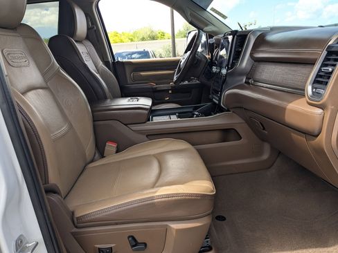 Used 2022 RAM 3500 Limited AWD/4WD image 29