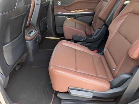 New 2026 Lincoln Navigator Reserve AWD/4WD image 31