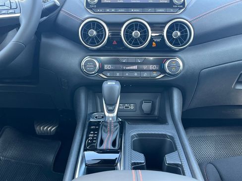 New 2025 Nissan Sentra SR image 3