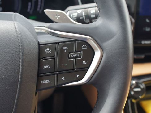 Used 2023 Lexus NX 350h AWD image 10