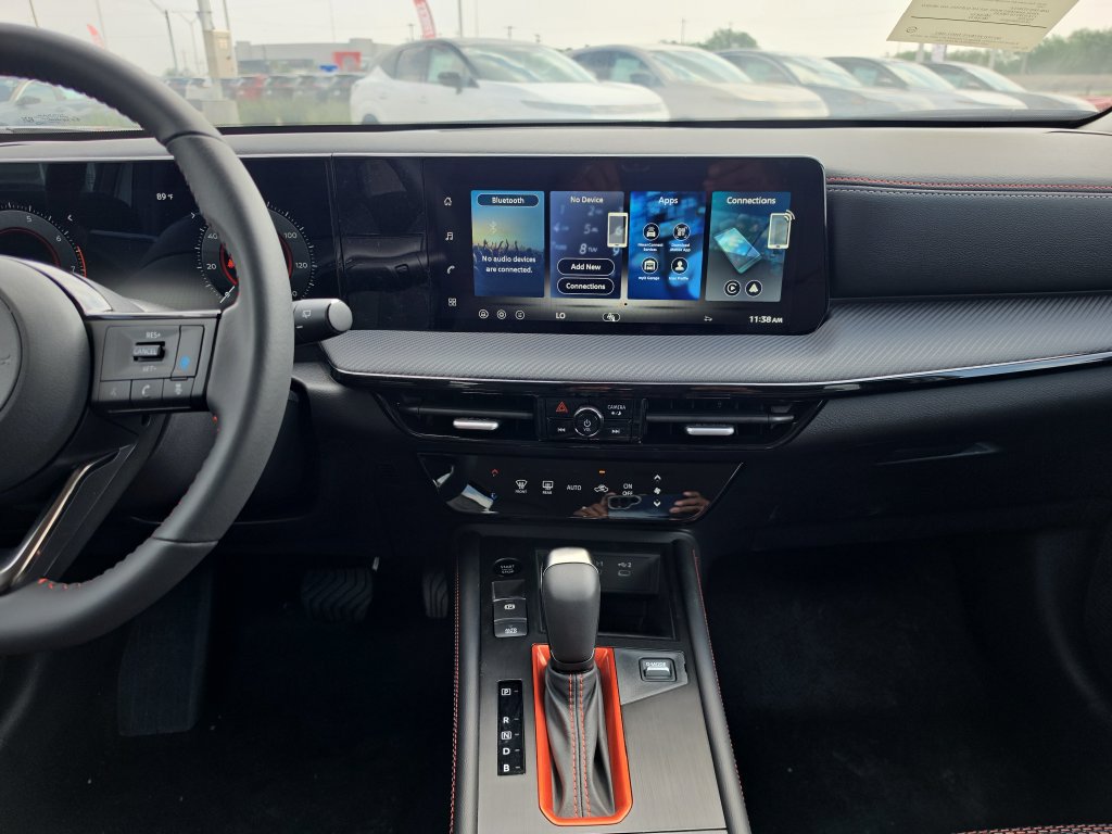 New 2026 Nissan Kicks SR FWD image 15