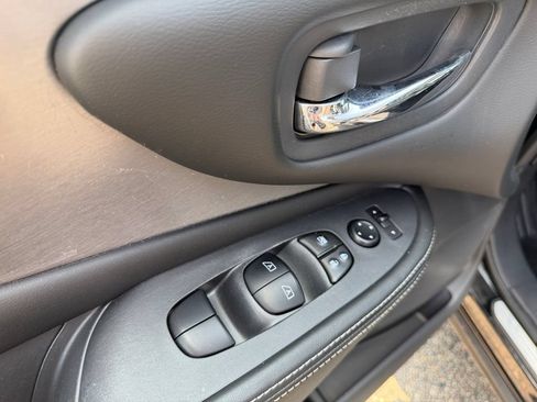 Used 2024 Nissan Murano SV AWD/4WD image 27