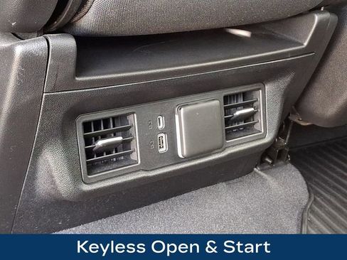 Used 2023 Chevrolet Silverado 1500 LT AWD/4WD image 19