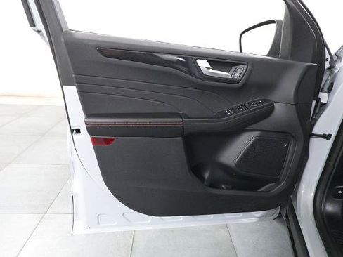 Certified 2025 Ford Escape ST-Line AWD/4WD image 21