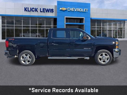 Used 2019 Chevrolet Silverado 2500 LT w/ Snow Plow Prep Package AWD/4WD image 9