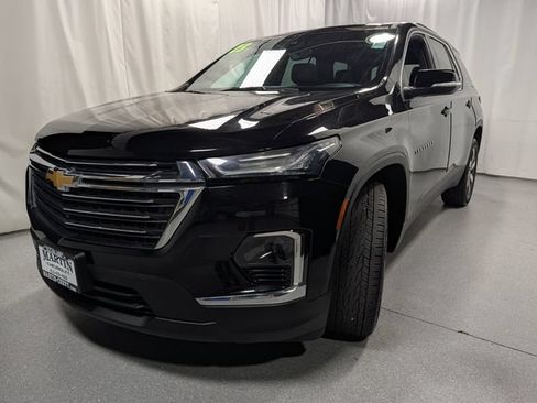 Certified 2023 Chevrolet Traverse LT w/ LT Premium Package AWD/4WD image 8