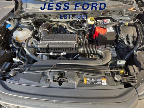 Used 2023 Ford Escape AWD image 8