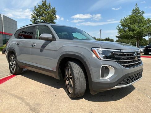 Used 2026 Volkswagen Atlas SE AWD/4WD image 4