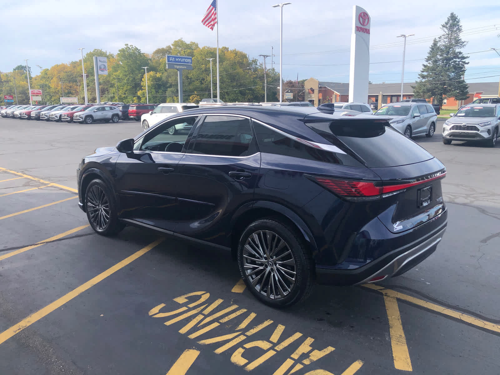 Used 2024 Lexus RX 350 w/ Convenience Package AWD/4WD image 6