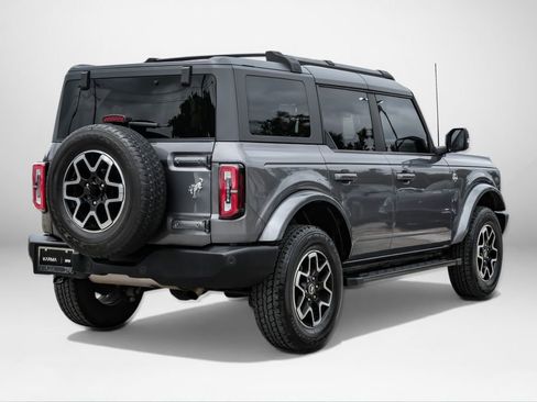 Used 2023 Ford Bronco Outer Banks image 6