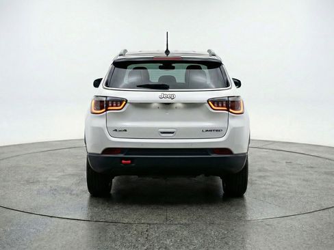 Used 2025 Jeep Compass Trailhawk AWD/4WD image 7