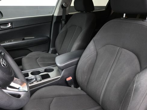Used 2020 Kia Optima LX image 11